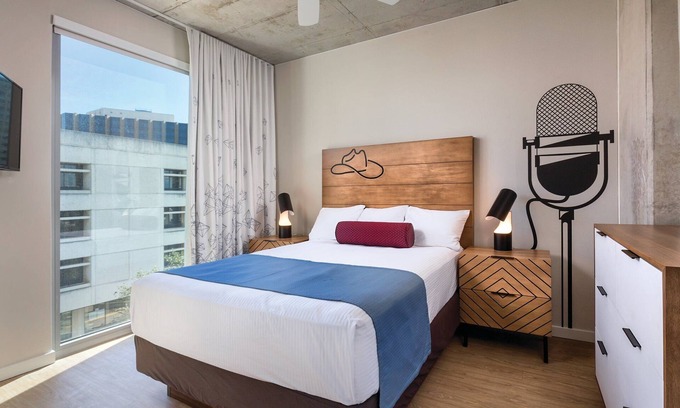 West End Complejo | CENTRO Austin con ROOFTOP, piscina y área de barbacoa, pozo de fuego, incluso un gimnasio: lo tenemos todo