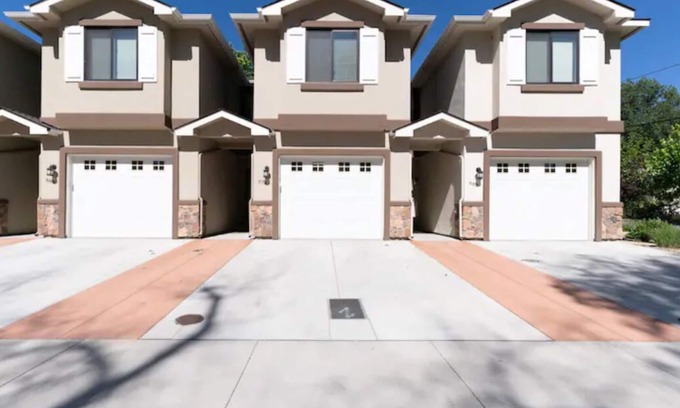 Carson City Casa | Downtown Carson City 30 Mins South Tahoe Parking WiFi Family Friendly