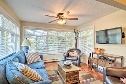Charlevoix Casa | Downtown Charlevoix Duplex half Mi to Lake Michigan