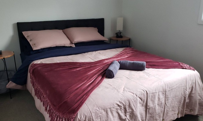 South Addition Apartamento | Downtown Charming Walkabout 2brm apt--PETS Welcome-sleeps 8