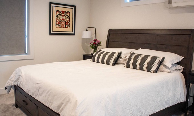 Chewelah Apartamento | Downtown Chewelah Loft - Close to GOLF and SKI RESORT