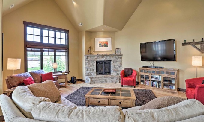 Whitefish Apartamento | Downtown Condo Near Whitefish Resort and Lake!