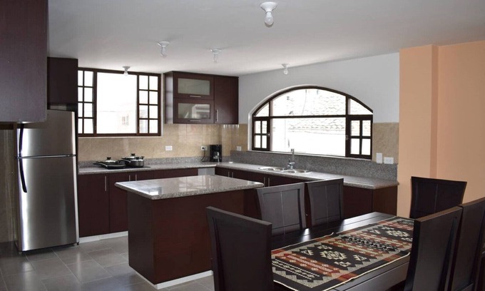 Cotacachi Condominio | Condominio en el centro con terraza en la azotea - 'Casa Marano' - "The Anddean" (# 2)