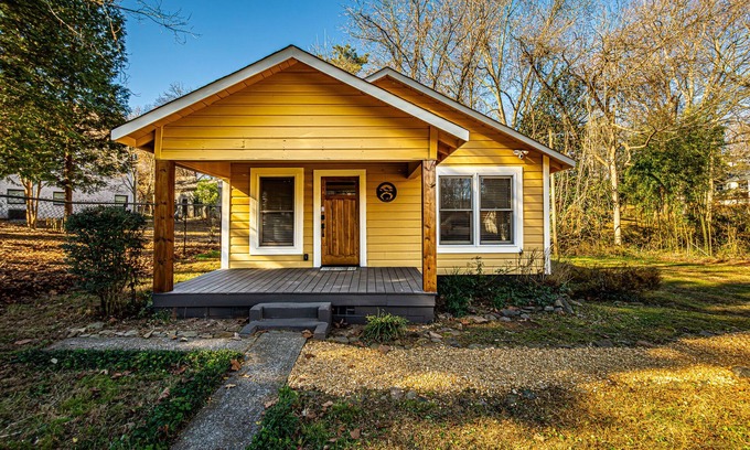 Dahlonega Cabaña | Downtown Dahlonega Cottage