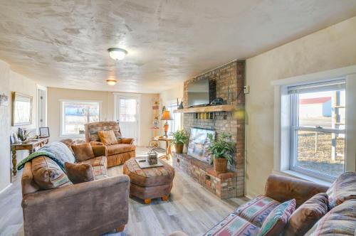 Del Norte Casa | Downtown Del Norte Home Near Hiking and Fishing!