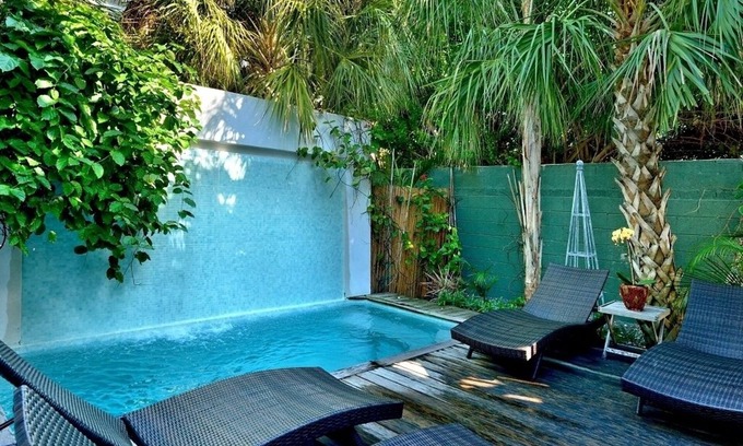 Downtown Villa | Penthouse en el centro de la calle Duval: piscina privada, estacionamiento, terraza en la azotea, caminar por todas partes