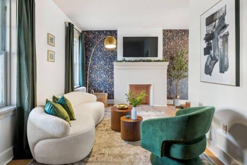 Squirrel Hill Casa | Downtown Escape: 3Br - Game/Movie room - Foosball