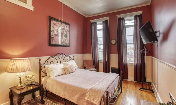 Whitewood Casa | Downtown Experience Rich in History & Charm! Centrally Located in Black Hills