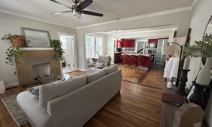 Eau Claire Casa | Downtown Family Home