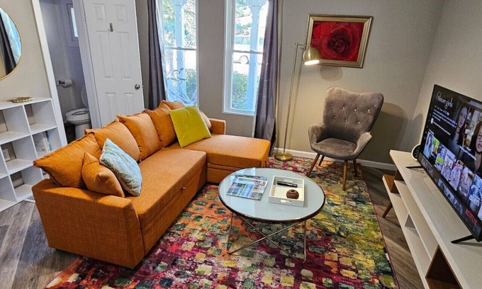 Columbus Apartamento | Downtown Getaway ~ Historic & Peaceful, FREE Bikes