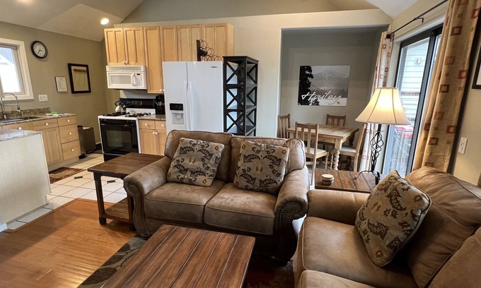 Hailey Apartamento | Downtown Hailey - Cerca de todo - Remodelado, WiFi - ¡Séptima noche gratis!