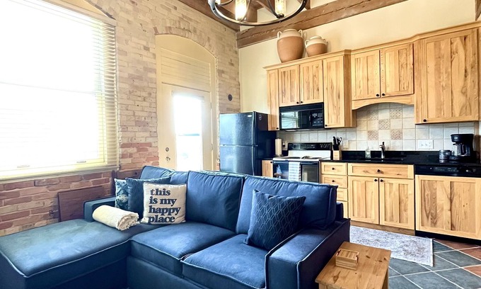 Grand Haven Condominio | Downtown Harbor Condo!!! Grand Haven, MI