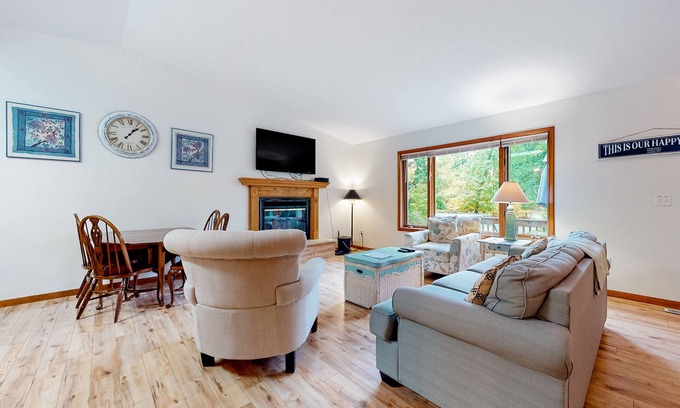 Empire Casa | Downtown home with a firepit, deck, washer/dryer, fireplace - near the beach
