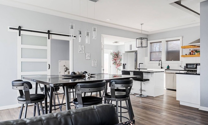 Near Eastside Casa | Downtown Indy Retreat: Hot Tub, Arcade, Sleeps 16