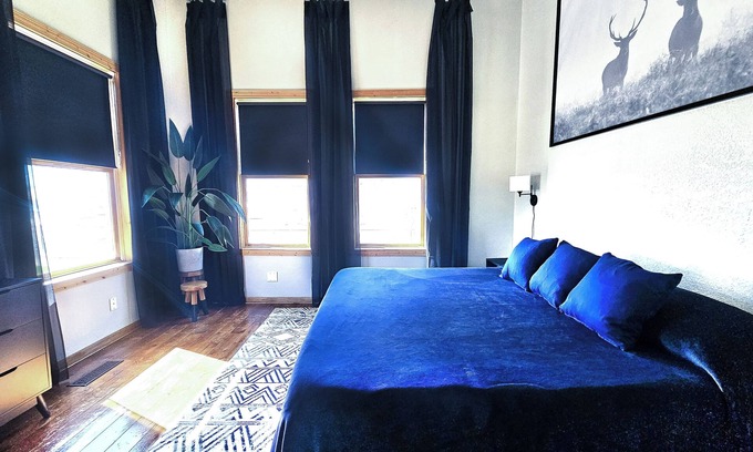 Isle Apartamento | Downtown Isle; one block to Lake Mille Lacs