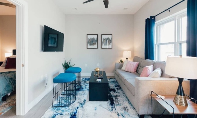 Johnson City Apartamento | Downtown Johnson City Loft with Courtyard