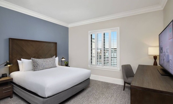 Winters Casa | Downtown Location! Two Classy and Pet-friendly Accommodations with Free Parking!