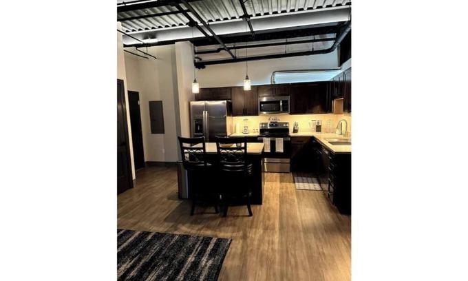 Stuart Apartamento | Downtown Lux Apt W/Balcony