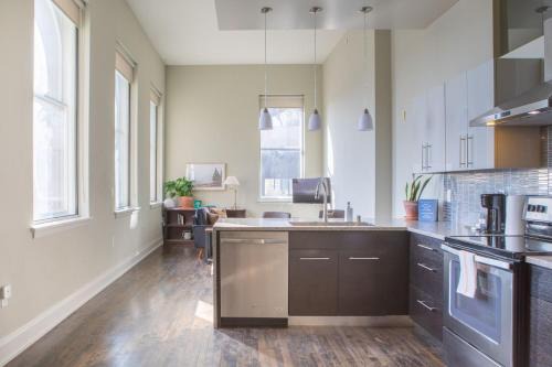 East Town Apartamento | Downtown Luxury 1BR Loft