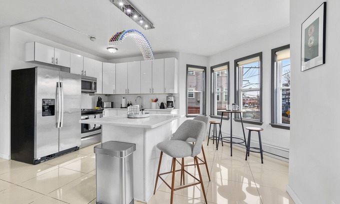 Fox Point Apartamento | -Downtown luxury flat- Walkable to the best bars, restaurants, and cafes!!