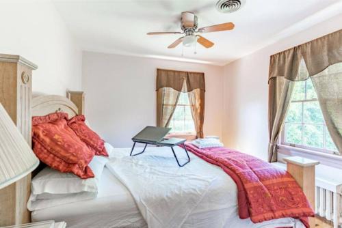 Lynchburg Casa | Downtown Lynchburg Getaway with Parking Convenience and Minutes to Downtown