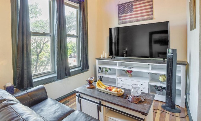 Montrose Apartamento | Downtown Montrose Apartment, 12 Mi to Natl Park!