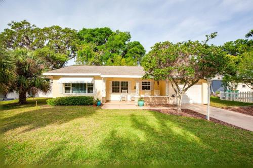 Mount Dora Casa | Downtown Mount Dora Cottage Walk to Everything!
