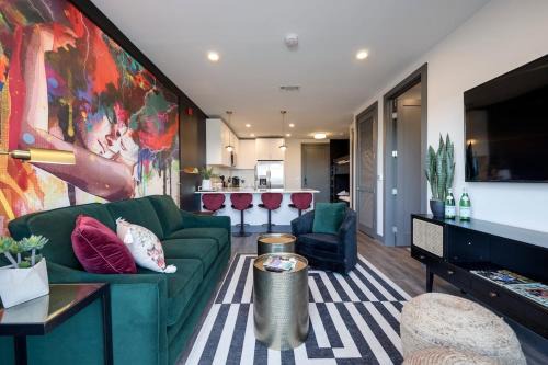 Rolling Mill Hill Casa | Downtown Nash 1mi to Broadway 4 beds Sleeps 6
