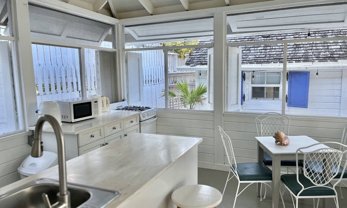 Downtown Nassau Villa | Downtown Nassau Oasis Unit 3