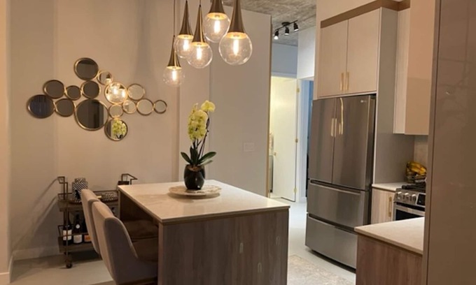 Fashion District Condominio | Downtown oasis in the heart of Toronto! Perfect location to explore and enjoy!!