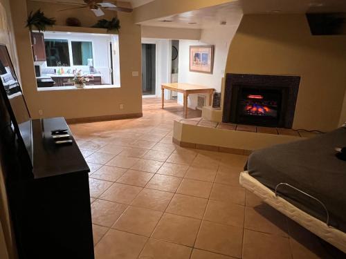 F. Q. Story Apartamento | Downtown Pool Suite 1