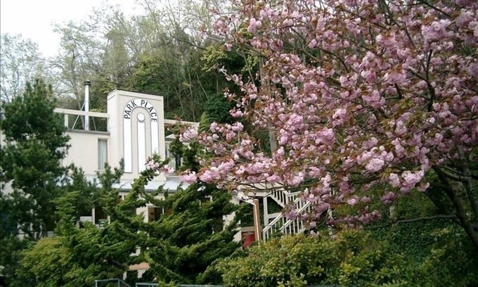 Port Townsend Apartamento | Downtown Port Townsend - Hillside Penthouse Vacation Rental