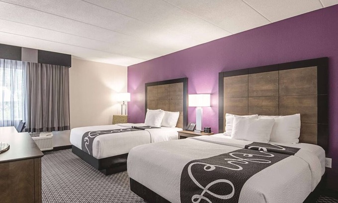 Portland Hotel | Downtown Portland Escape, 2 Queen Beds, La Quinta, 2 Family Ready Rooms
