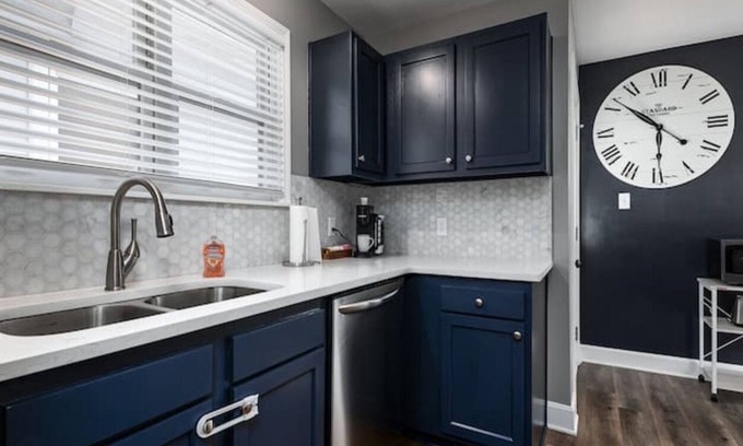 New Albany Casa | Downtown Retreat! **5 minutes from Louisville KY**