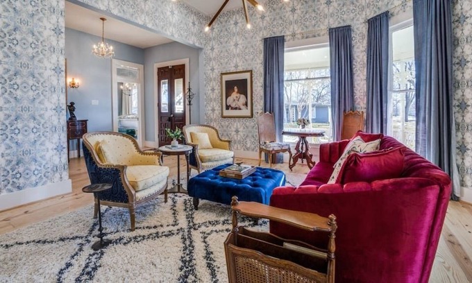 Rockwall Casa | Downtown Rockwall Stunning Victorian