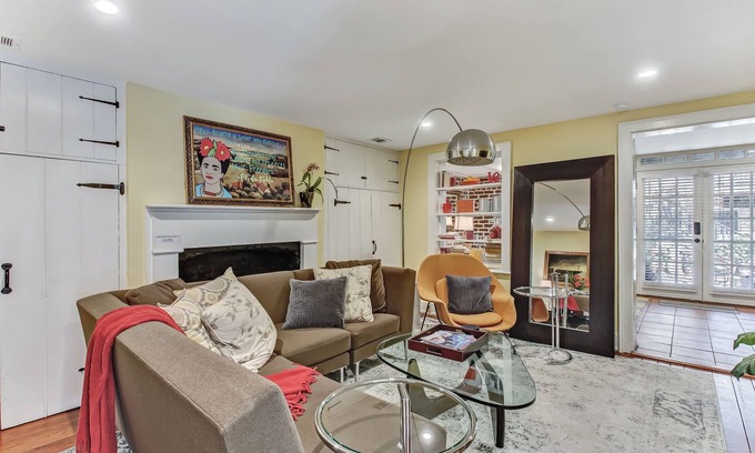 Beach Institute Apartamento | Downtown Savannah Garden Oasis near Forsyth Park