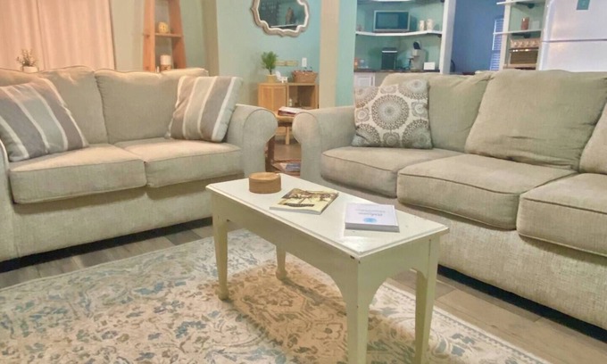 Port St. Joe Apartamento | Downtown Beach Cottage | pets ok