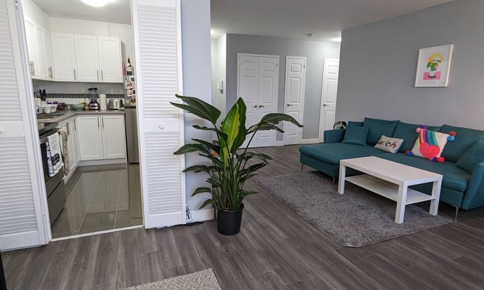 Church and Wellesley Apartamento | Downtown Skyline View Apartment