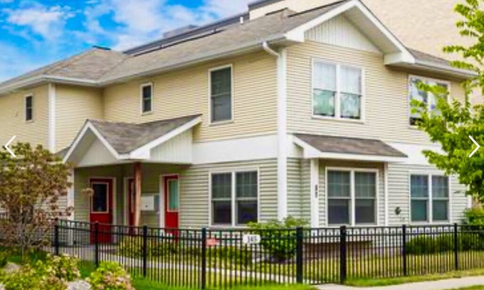 Traverse City Condominio | Precioso condominio en el centro de Traverse City! Midtown 8
