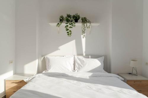 Vitan Apartamento | Downtown Urban Studio w Balcony Vol 1