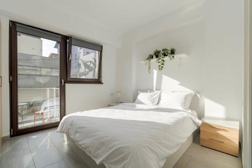 Vitan Apartamento | Downtown Urban Studio w Balcony Vol 3