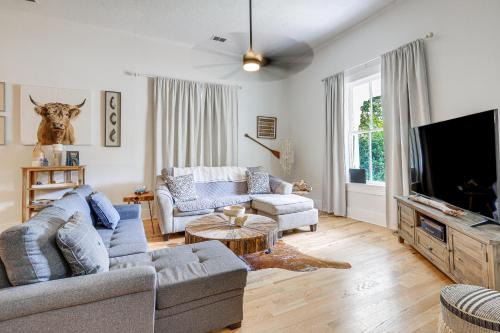 Covington Casa | Downtown Vacation Rental Near Covington Square!
