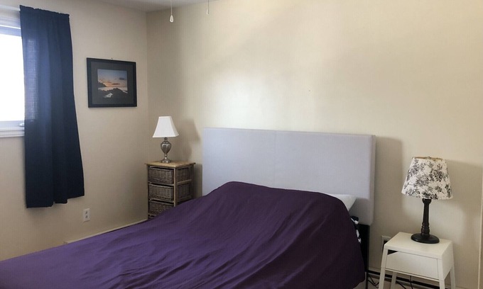 Charlottetown Apartamento | Downtown walkable to restaurants, bars public transportation and the waterfront.