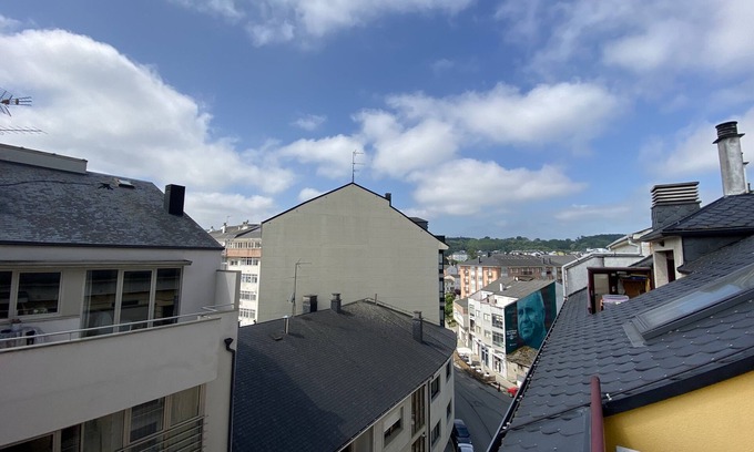 Sarria Apartamento | dpCristal Ático Vistas al Camino