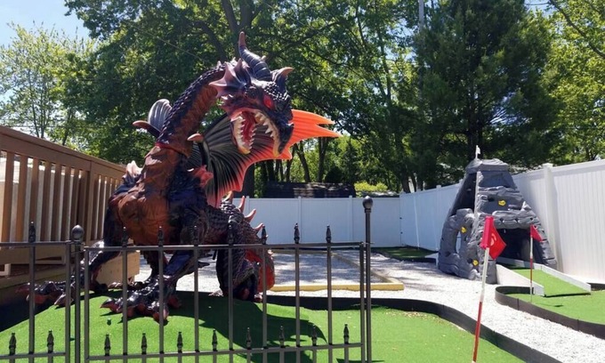 Westerville Casa | ★Dragon’s Lair★Private Home w/ Arcade & Minigolf★