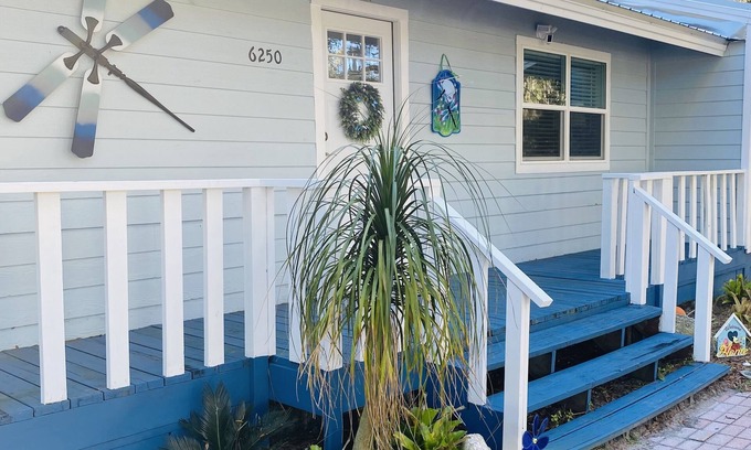 Citrus Springs Casa | “Dragonfly Camp” Springs Paradise!