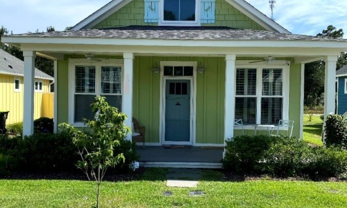 Shallotte Cabaña | Dragonfly Cottage at the coast in Shallotte, NC.