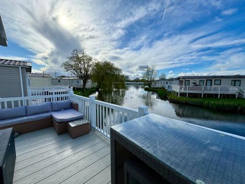 South Cerney Chalet De Esquí | Drakes View Dog friendly chalet