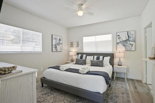 Village of La Jolla Casa | Draper Bungalow By CoastVH - Charming 1940