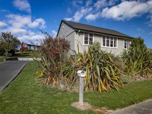 Ohakune Casa | Drasko's Den - Ohakune Holiday Home